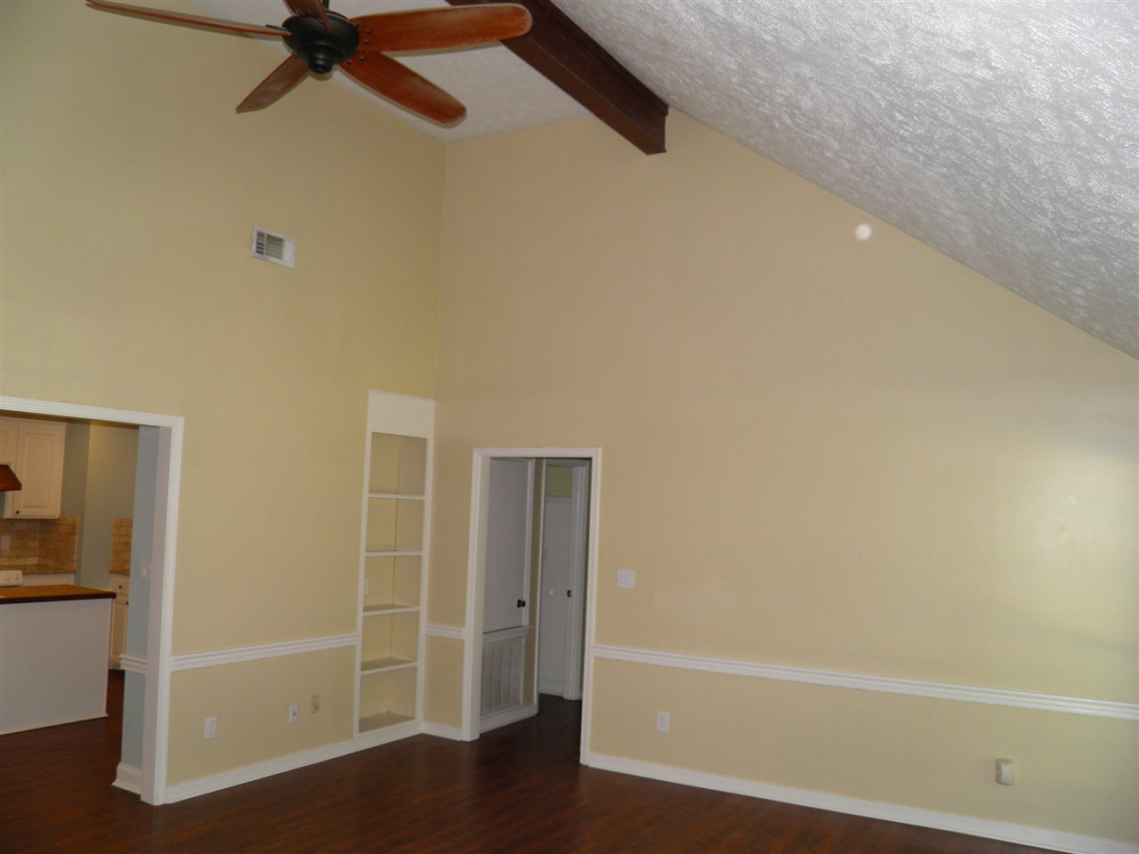 102 Lowe Circle Clinton, MS 39056 - Photo 4 of 31 Photo 4