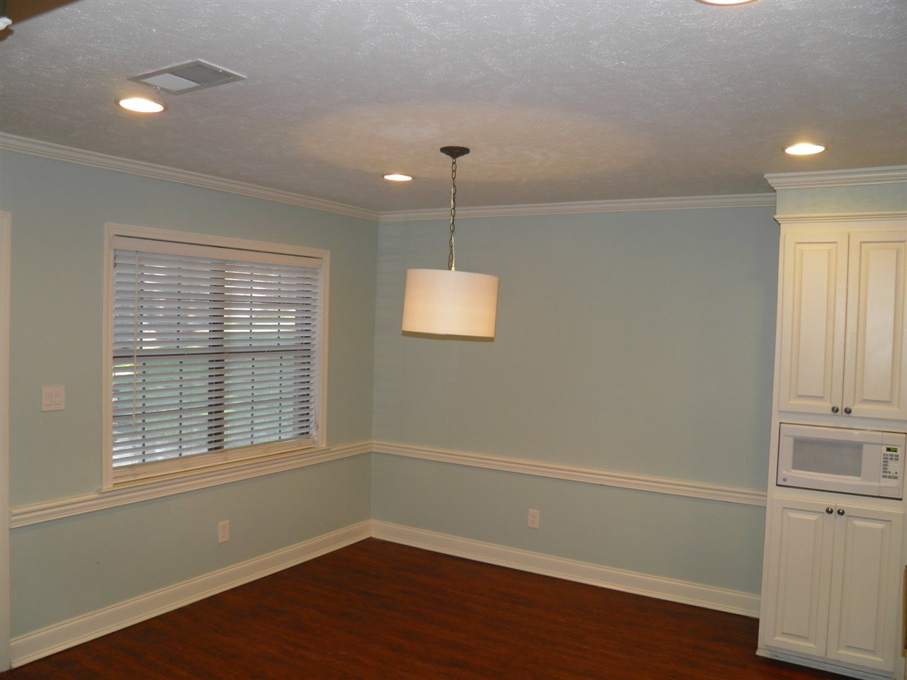 102 Lowe Circle Clinton, MS 39056 - Photo 8 of 31 Photo 8
