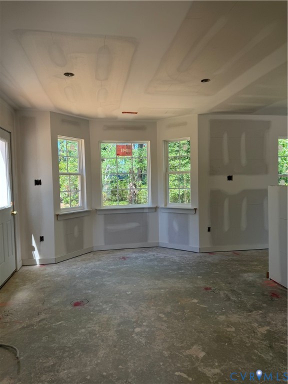 21305 Rutledge Avenue Petersburg, VA 23803 - Photo 13 of 14 an empty room with windows