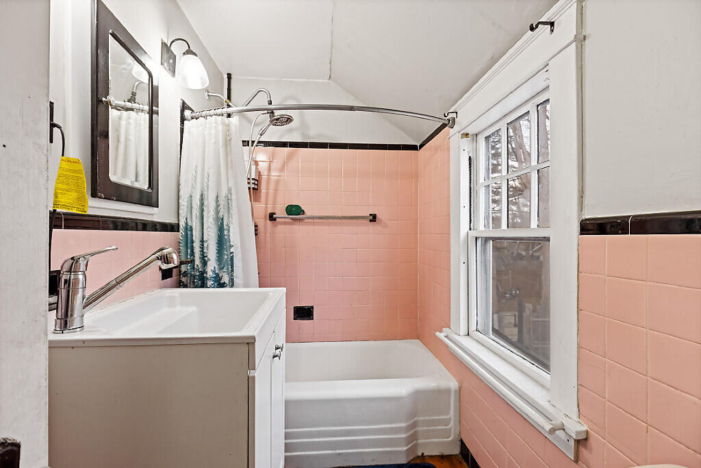 7 Donald Street Waterville, ME 04901 - Photo 16 of 26 10_BP5A2592_DxO_mls