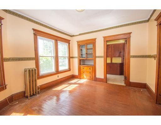 80 Grand Street Springfield, MA 01108 - Photo 7 of 24 a view of an empty room with a window