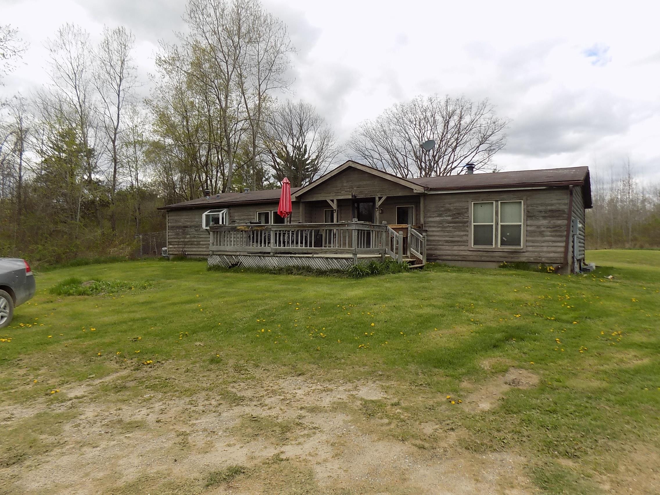 8901 East Ashard Road Clare, MI 48617 - Photo 2 of 42