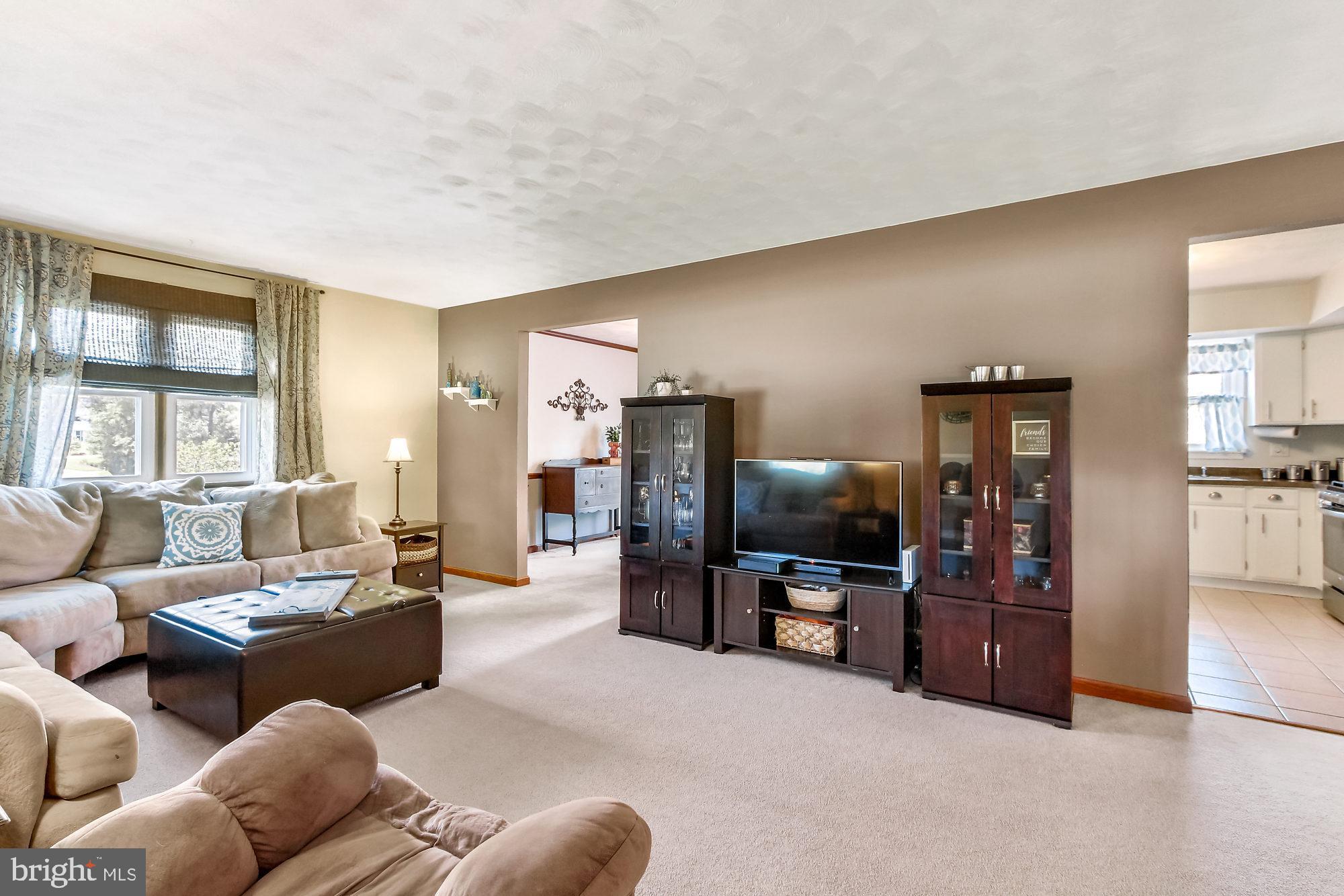 1460 Greenbriar Road York, PA 17404 - Photo 3 of 35 Gallery Image 3