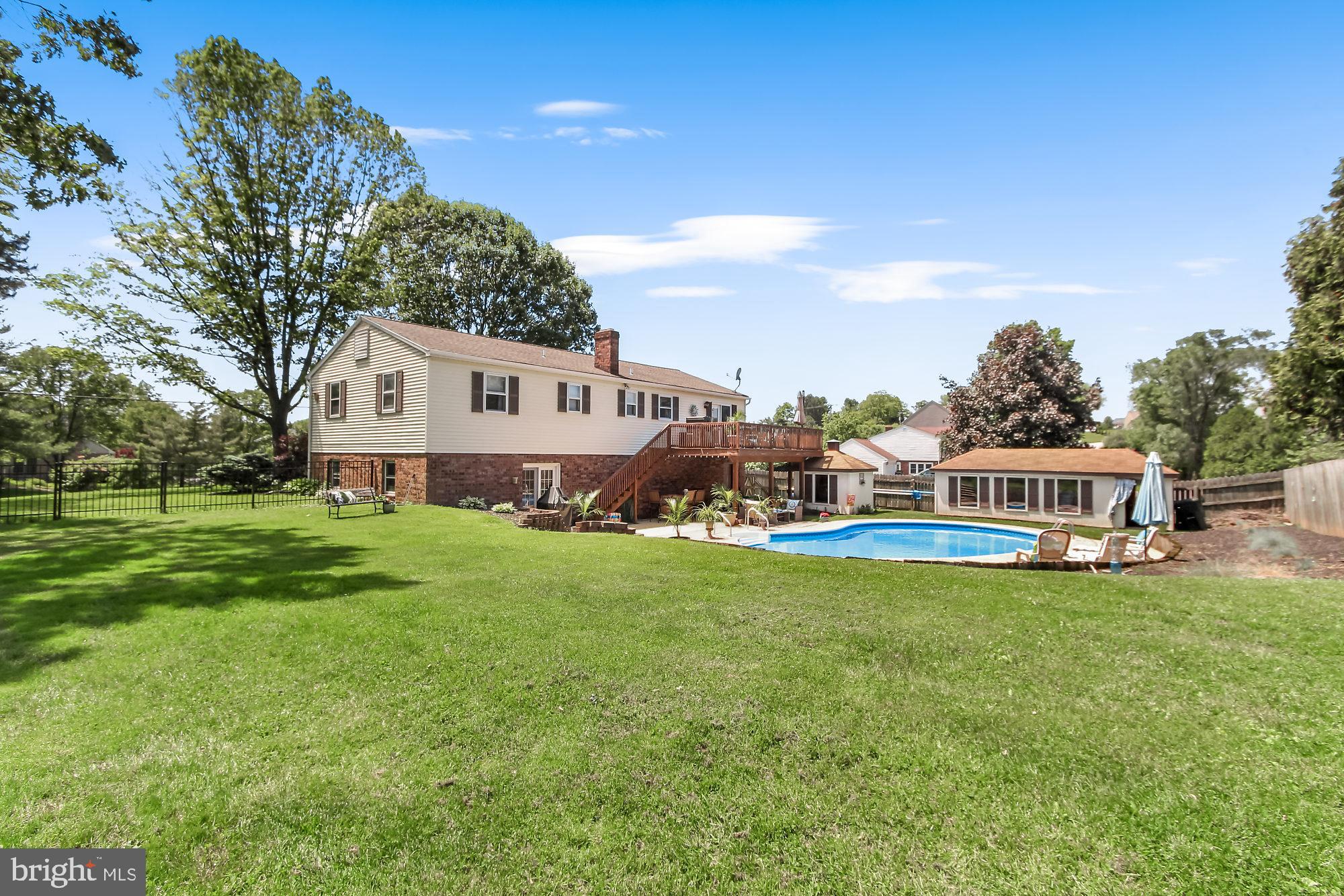 1460 Greenbriar Road York, PA 17404 - Photo 23 of 35 Gallery Image 23