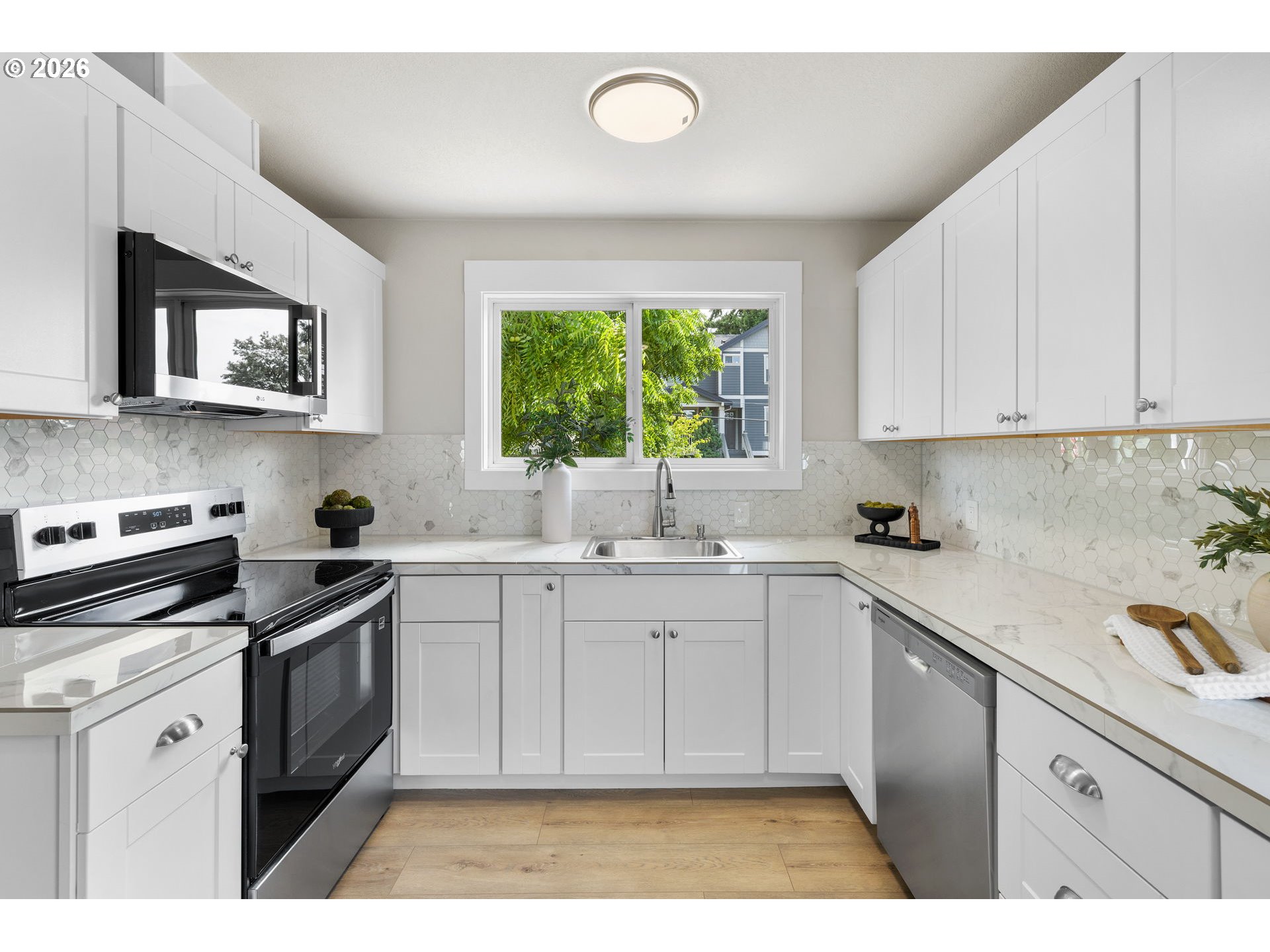 807 Northeast 74th Avenue Portland, OR 97213 - Photo 14 of 24