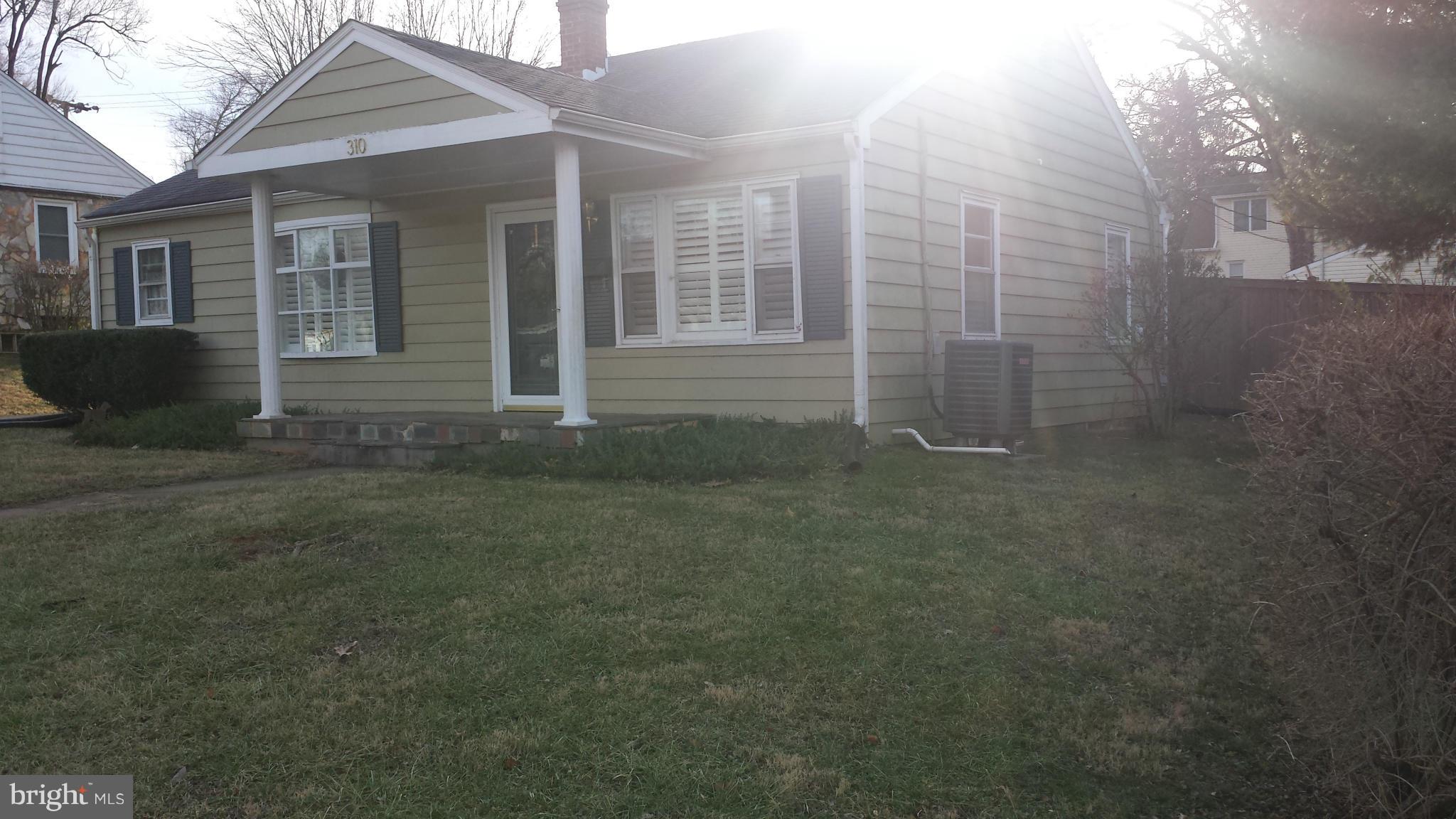 310 Madison Street Culpeper, VA 22701 - Photo 2 of 4 Exterior (Front)