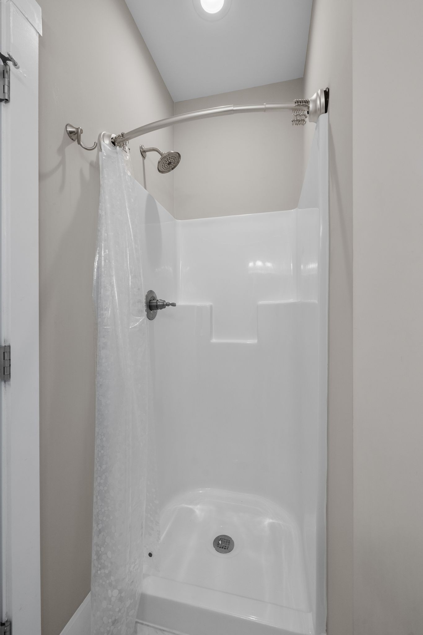 3200 Rucker Road Christiana, TN 37037 - Photo 14 of 31 a bathroom with a shower