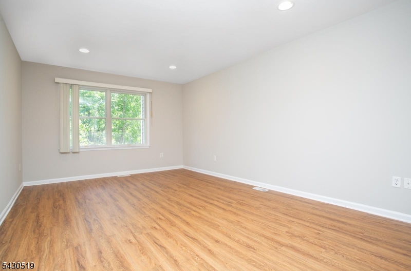 643 Old Dover Road Morris Plains, NJ 07950 - Photo 17 of 26