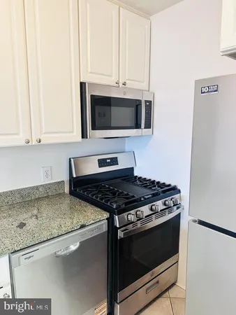 $2,350 | 1330 New Hampshire Avenue Northwest, Unit 823, Washington, DC 20036