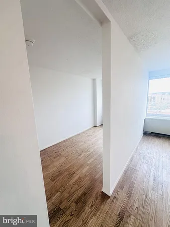 $2,350 | 1330 New Hampshire Avenue Northwest, Unit 823, Washington, DC 20036