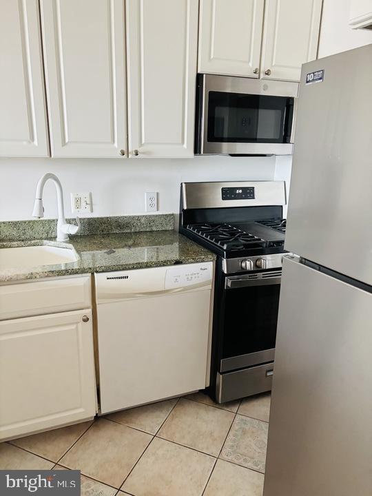 1330 New Hampshire Avenue Northwest, Unit 823 Washington, DC 20036 - Photo 3 of 14