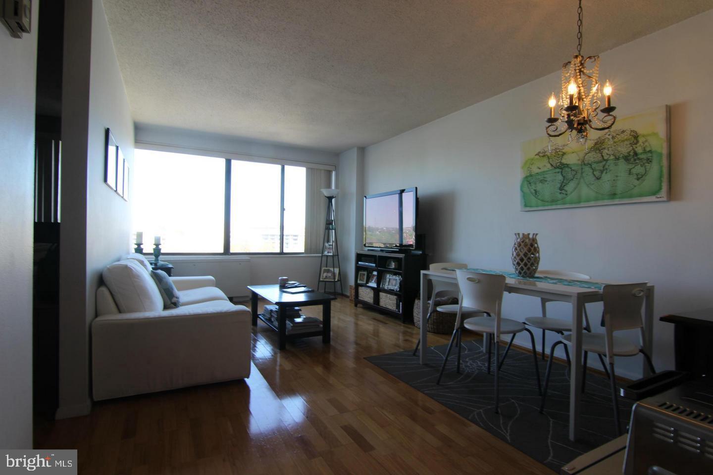 1330 New Hampshire Avenue Northwest, Unit 823 Washington, DC 20036 - Photo 5 of 14