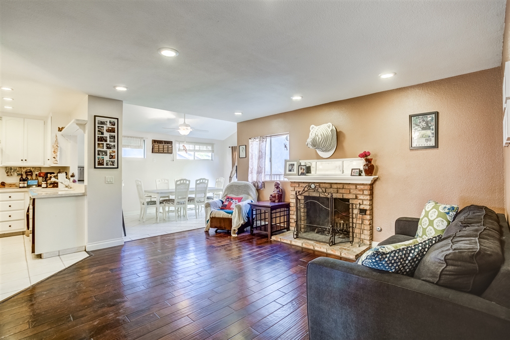 10954 Crystal Springs Road Santee, CA 92071 - Photo 5 of 25
