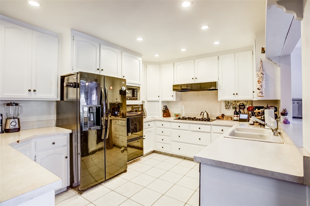 10954 Crystal Springs Road Santee, CA 92071 - Photo 8 of 25