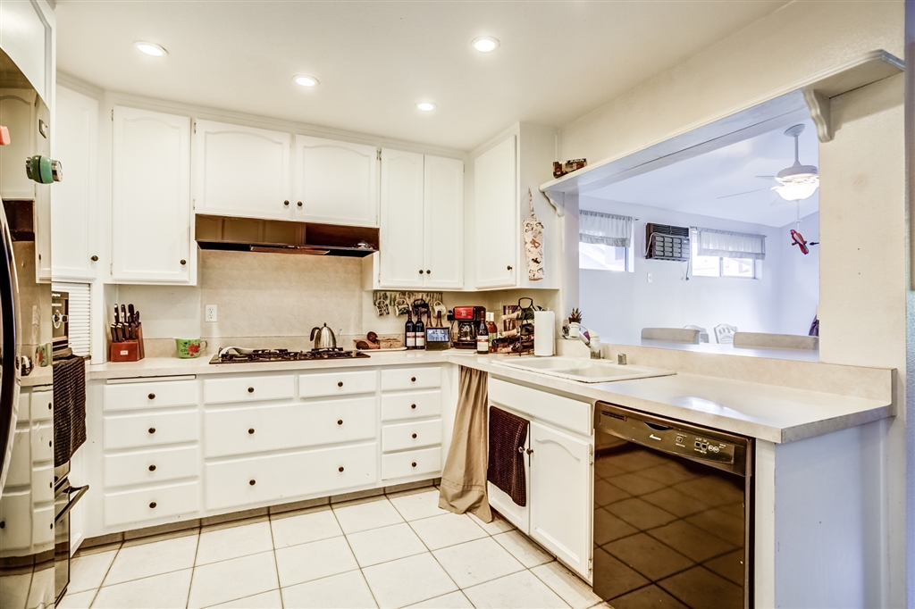 10954 Crystal Springs Road Santee, CA 92071 - Photo 9 of 25