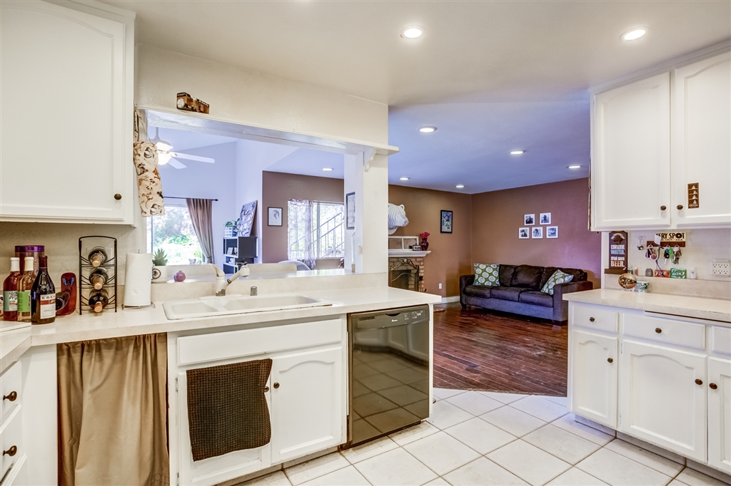 10954 Crystal Springs Road Santee, CA 92071 - Photo 10 of 25