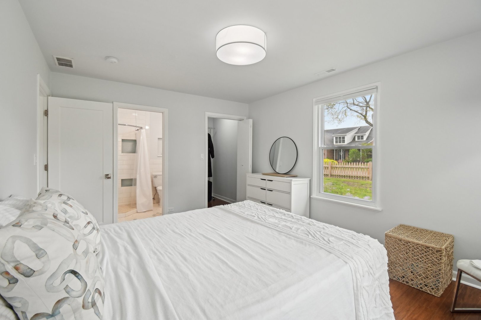 14 East Woodland Road Lake Bluff, IL 60044 - Photo 11 of 33 Gallery Image 11