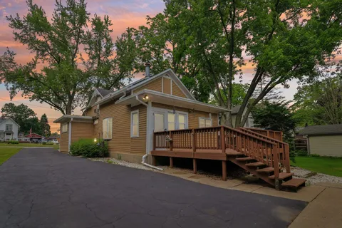 $277,000 | 11806 Maple Avenue, Hebron, IL 60034