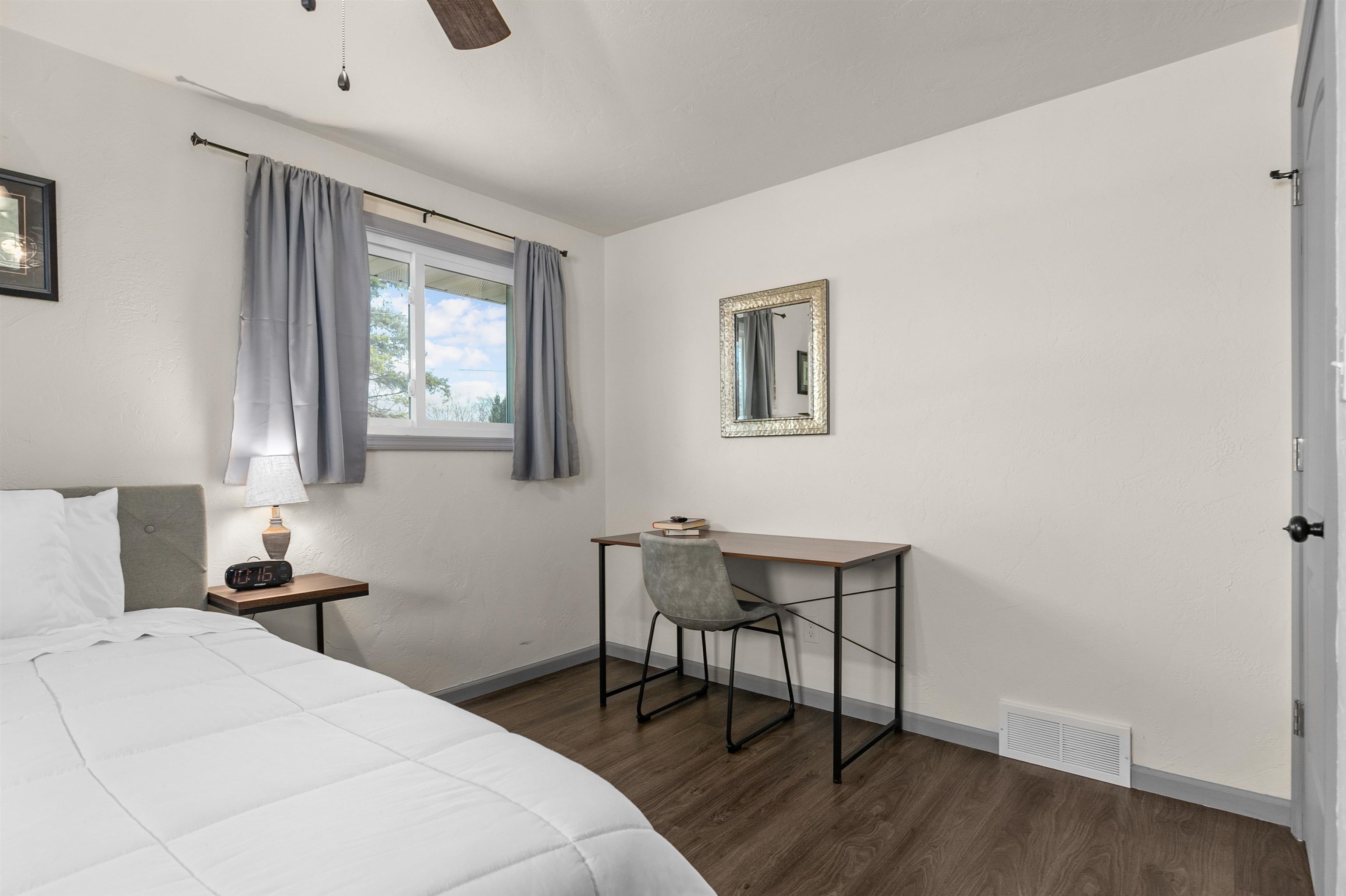 1170 Raleigh Street Green Bay, WI 54304 - Photo 8 of 19