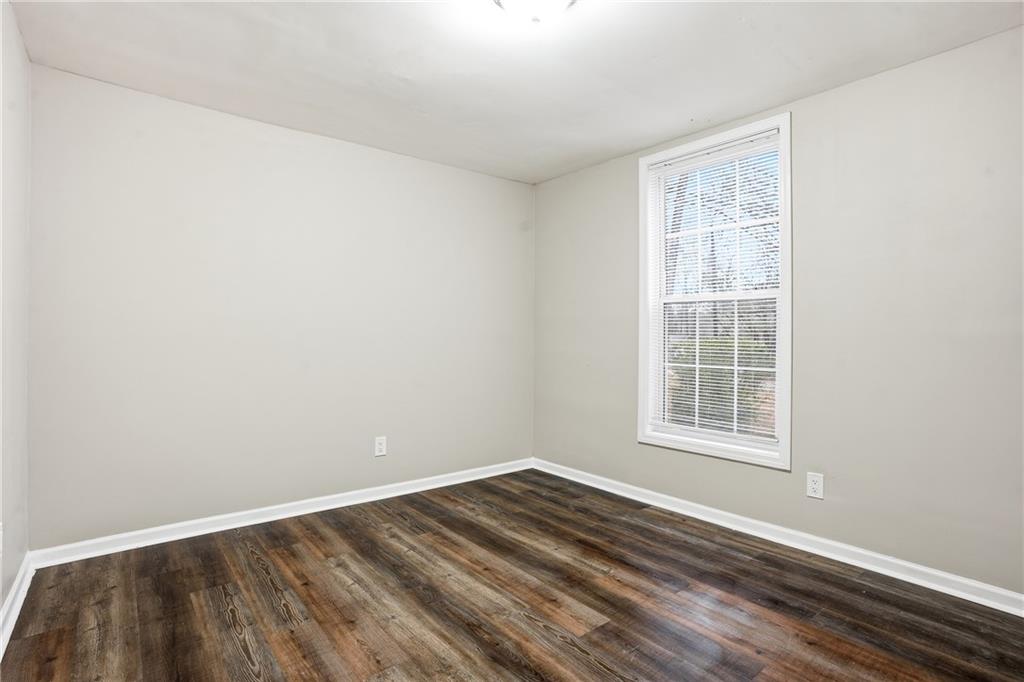 1045 Forest Path Stone Mountain, GA 30088 - Photo 13 of 26