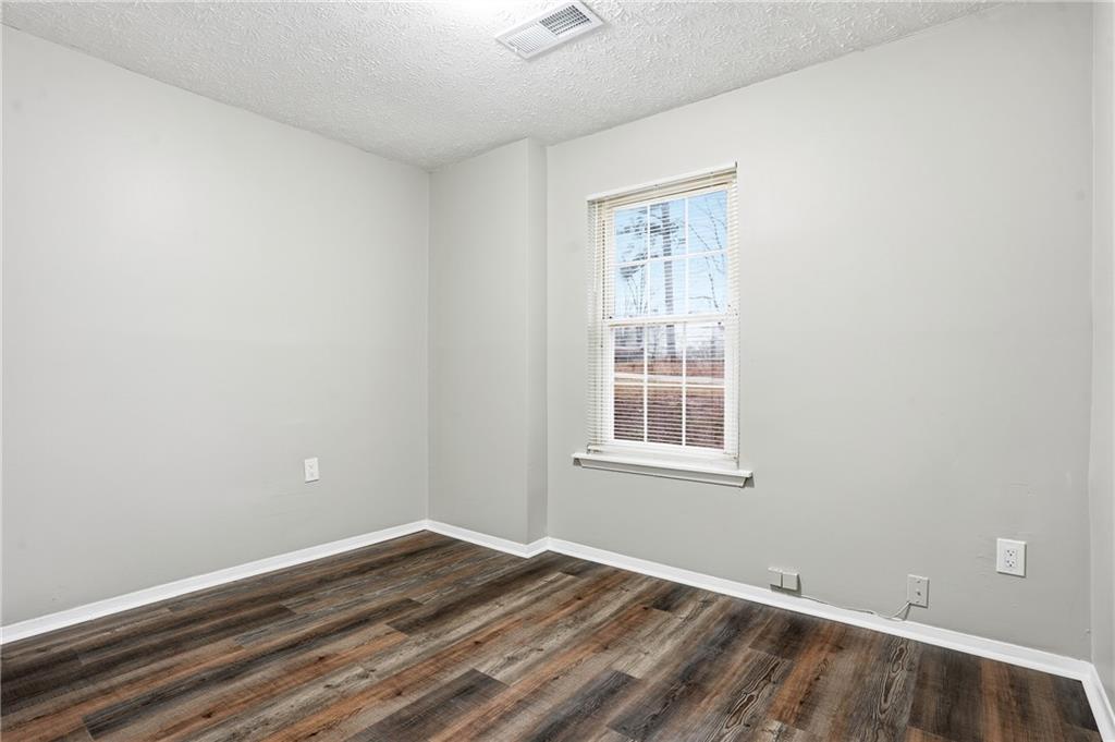 1045 Forest Path Stone Mountain, GA 30088 - Photo 14 of 26