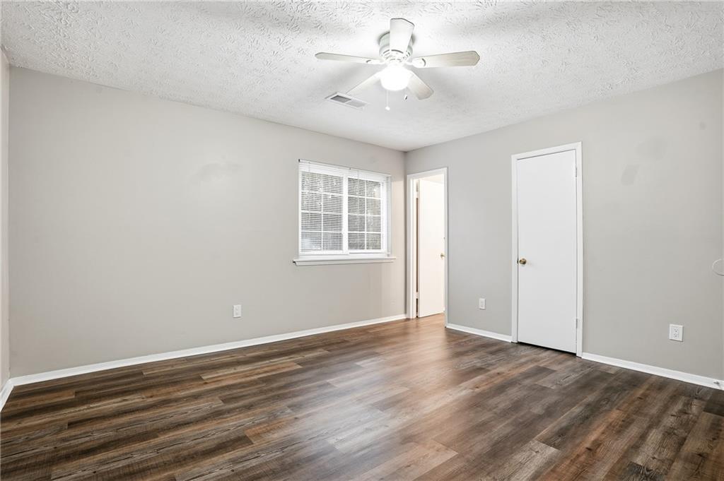 1045 Forest Path Stone Mountain, GA 30088 - Photo 16 of 26