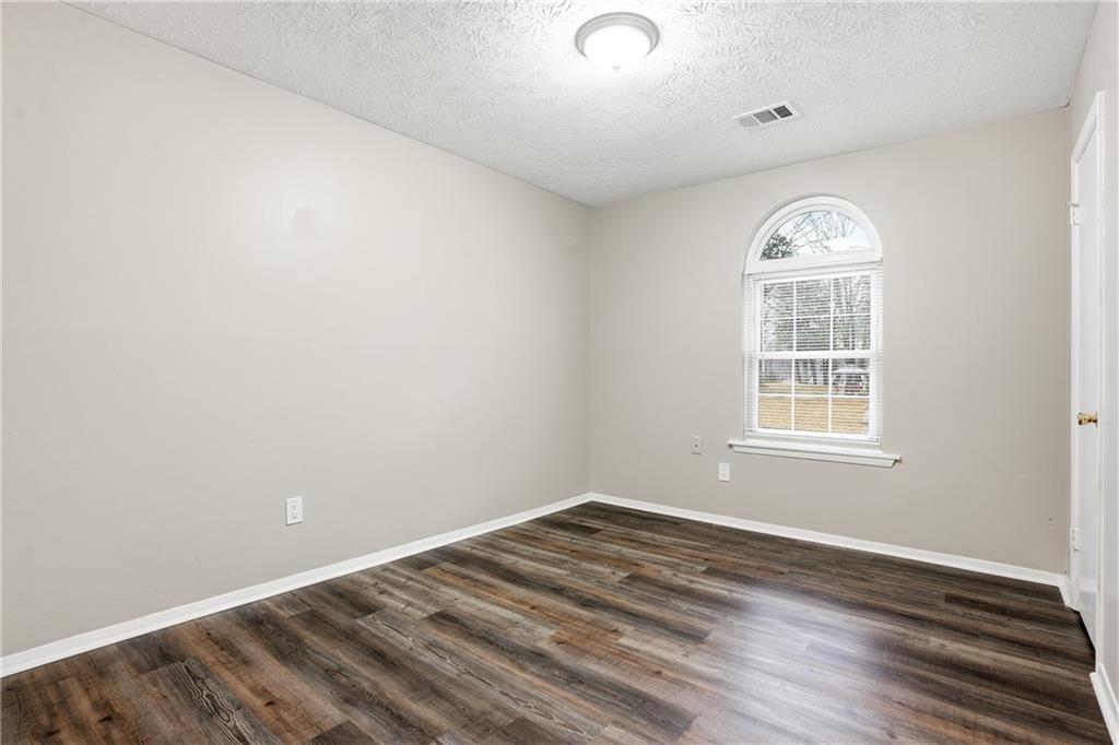 1045 Forest Path Stone Mountain, GA 30088 - Photo 18 of 26