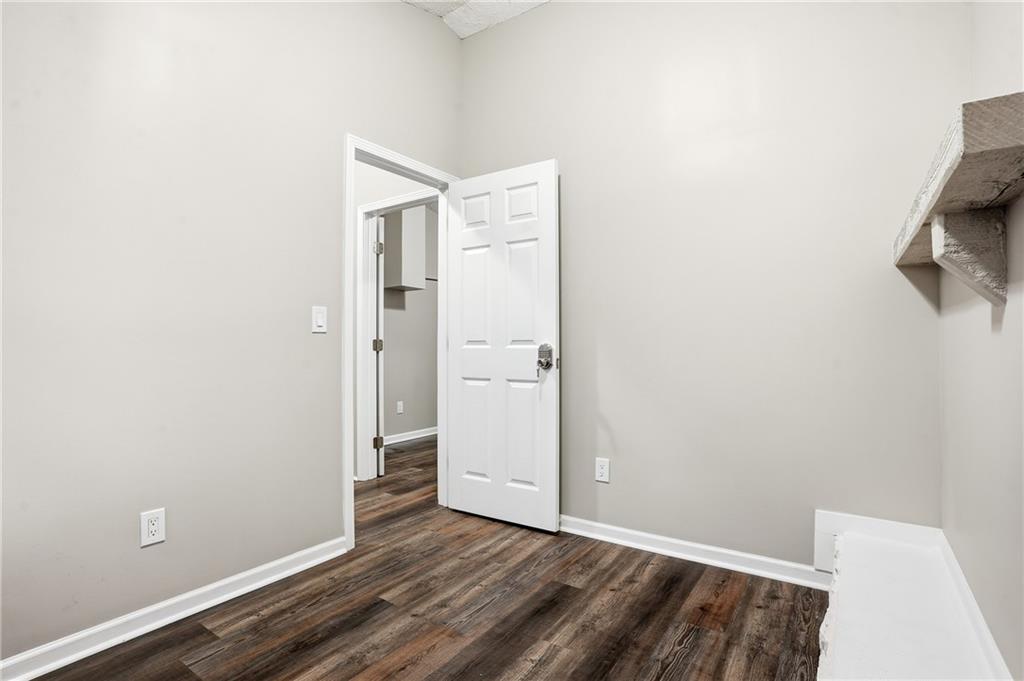 1045 Forest Path Stone Mountain, GA 30088 - Photo 6 of 26