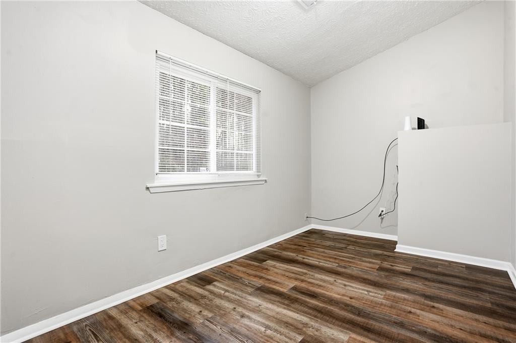 1045 Forest Path Stone Mountain, GA 30088 - Photo 7 of 26