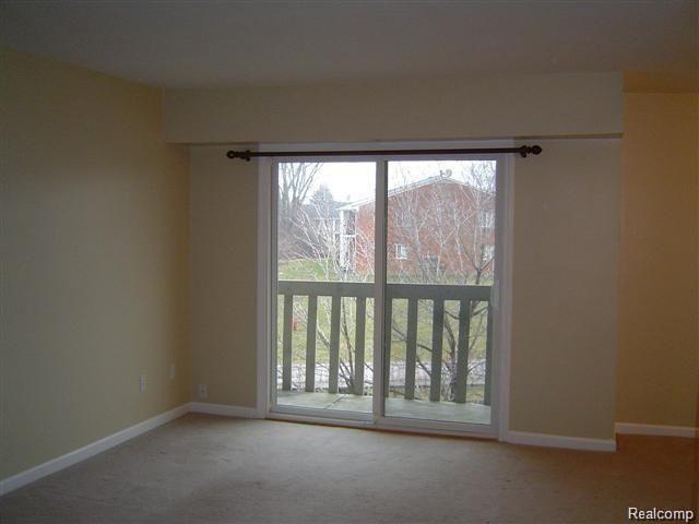 32013 West 12 Mile Road, Unit 313 Farmington Hills, MI 48334 - Photo 5 of 15