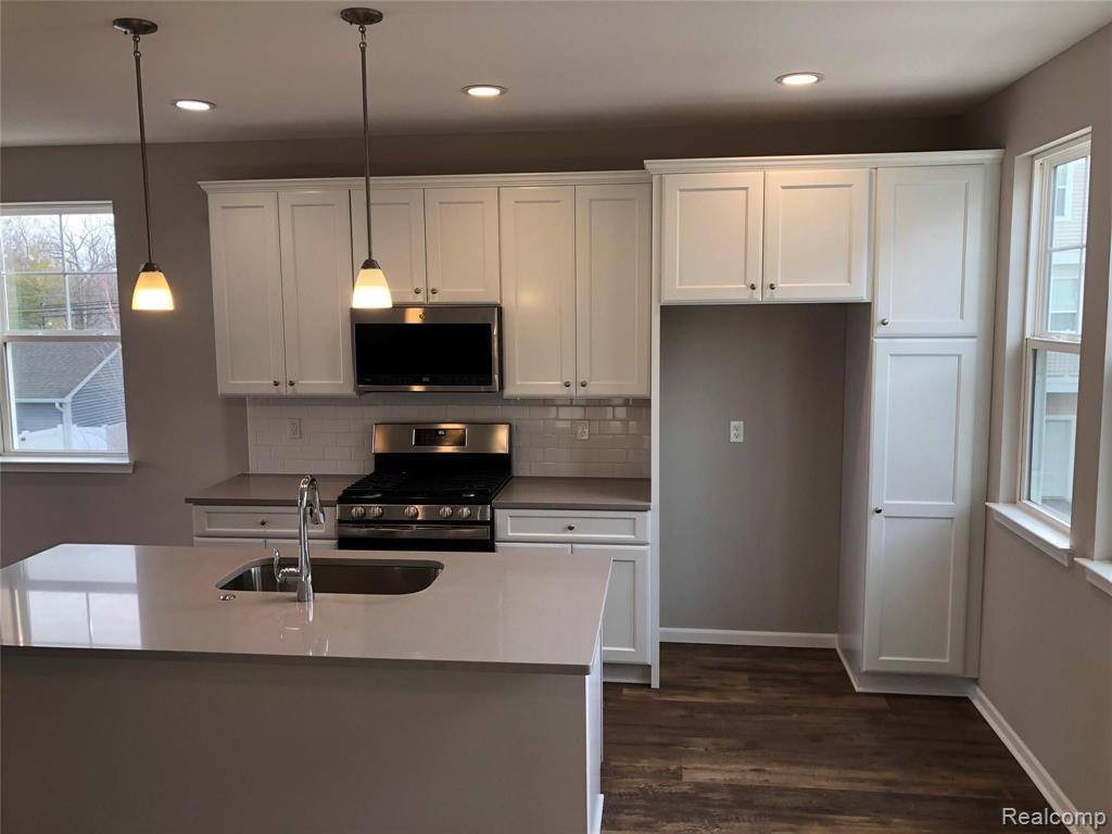 2500 Normandy Road Royal Oak, MI 48073 - Photo 7 of 20