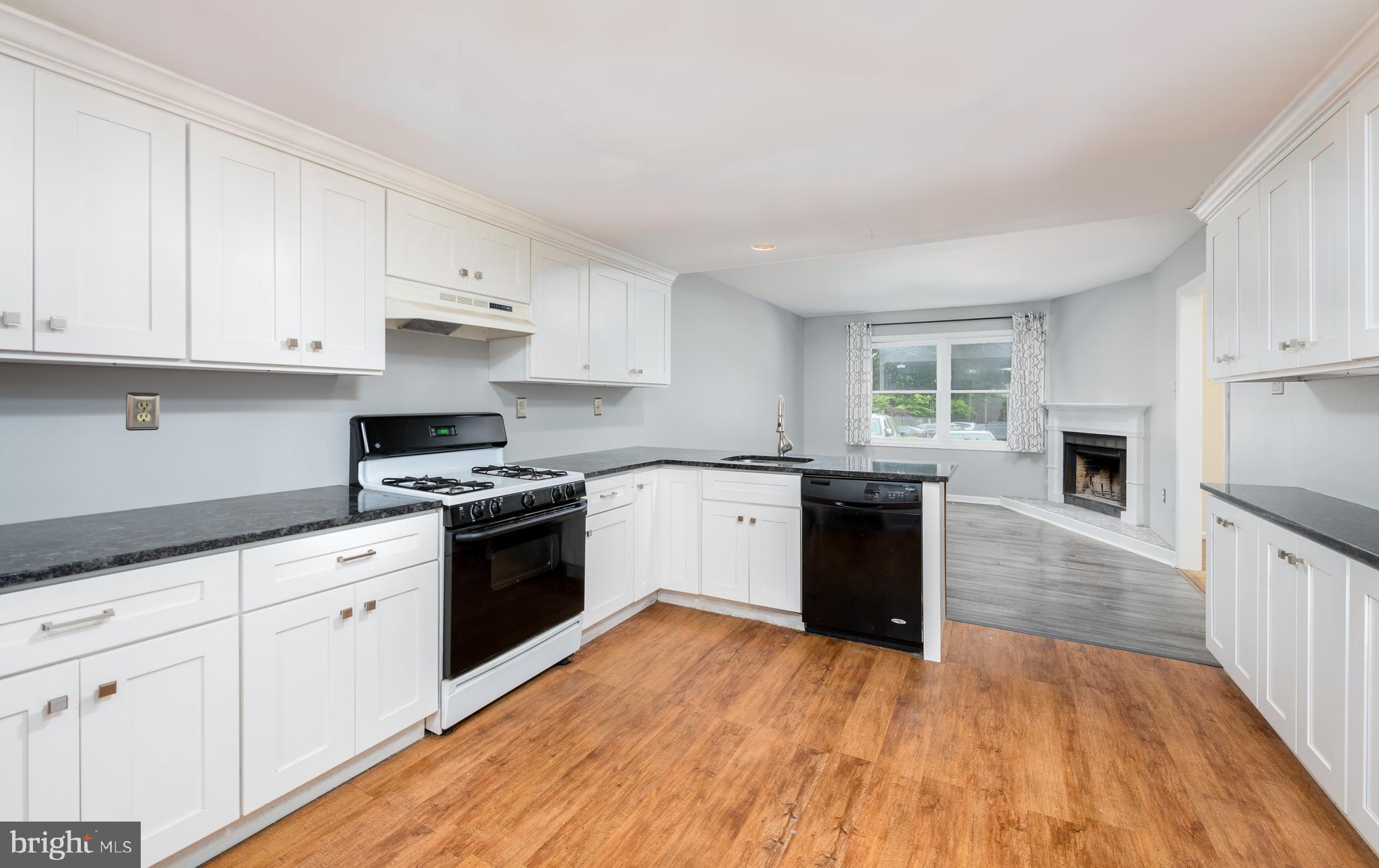 77 Bunker Hill Court, Unit 77 Wayne, PA 19087 - Photo 4 of 20