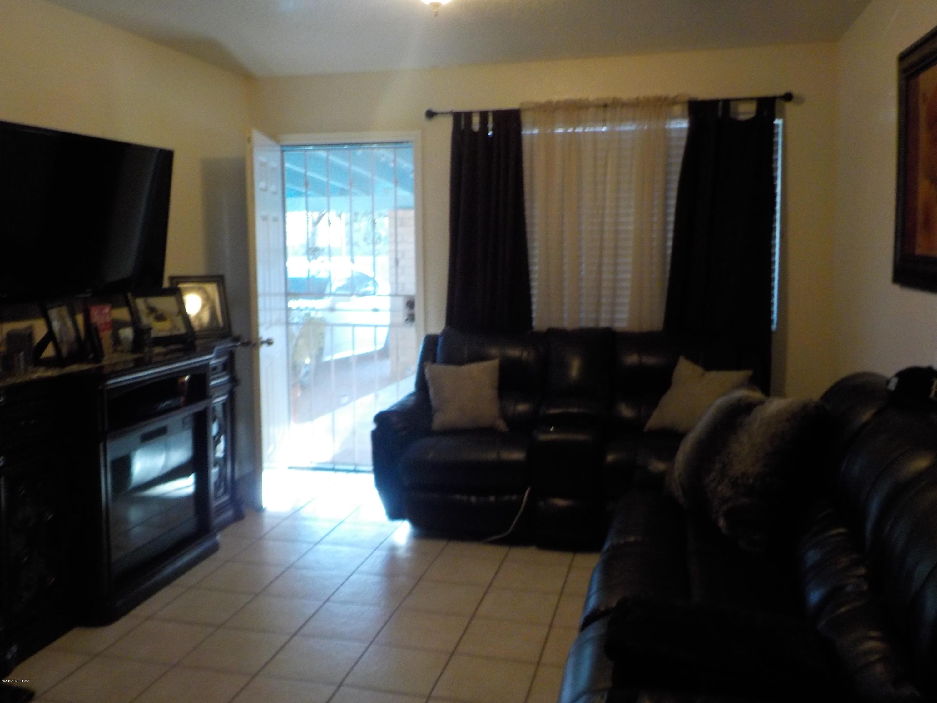 540 Paseo Petirrojo Rio Rico, AZ 85648 - Photo 5 of 10