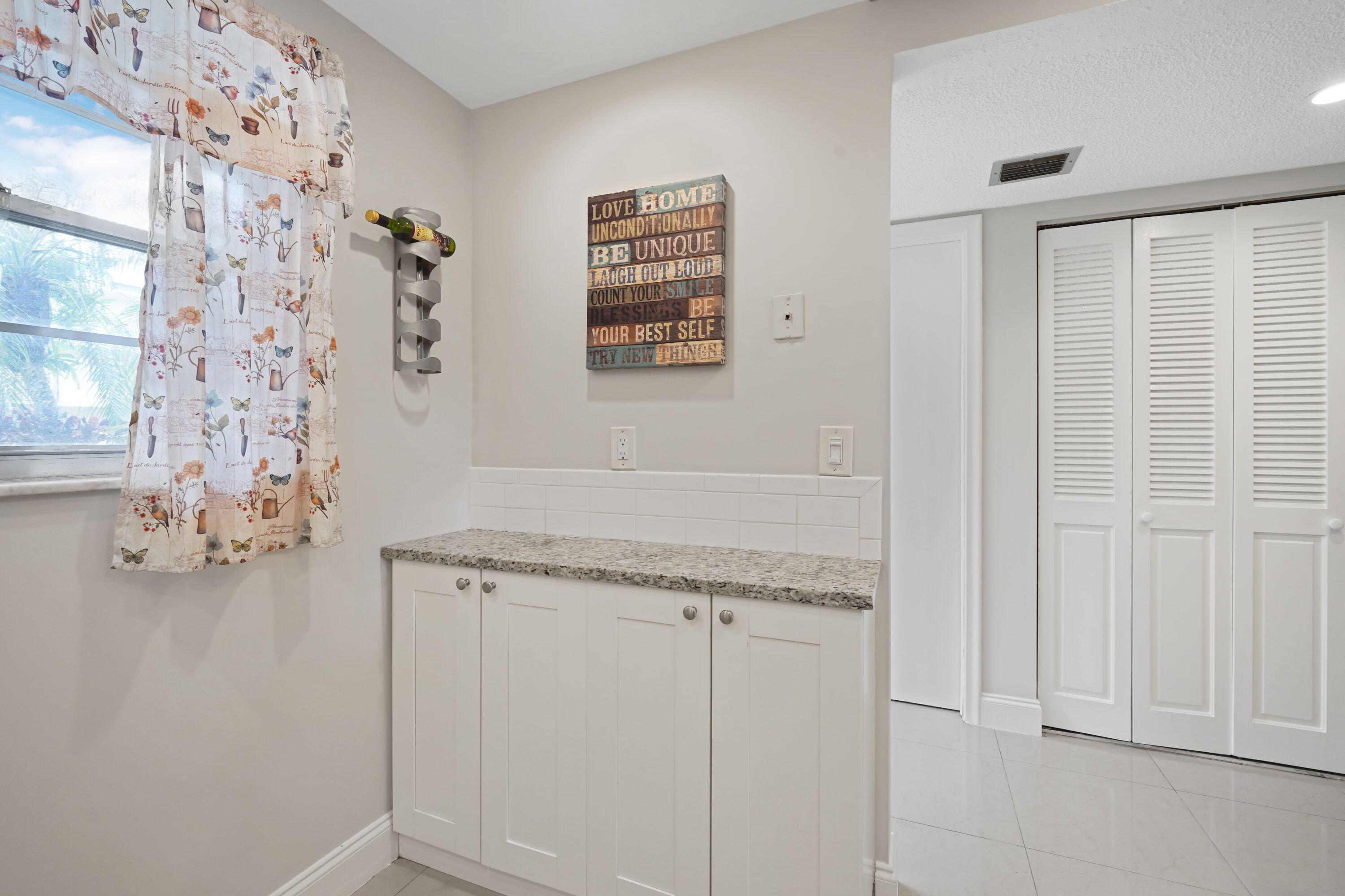 100 Berkley Road, Unit 109 Hollywood, FL 33024 - Photo 7 of 54 5