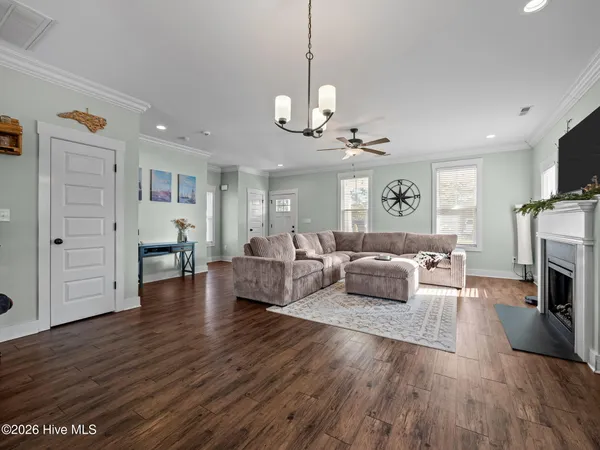 $305,000 | 312 Holbrook Lane, Hubert, NC 28539