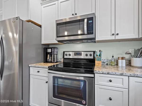 $305,000 | 312 Holbrook Lane, Hubert, NC 28539