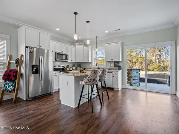 $305,000 | 312 Holbrook Lane, Hubert, NC 28539