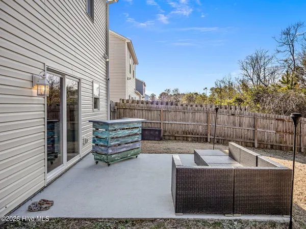 $305,000 | 312 Holbrook Lane, Hubert, NC 28539