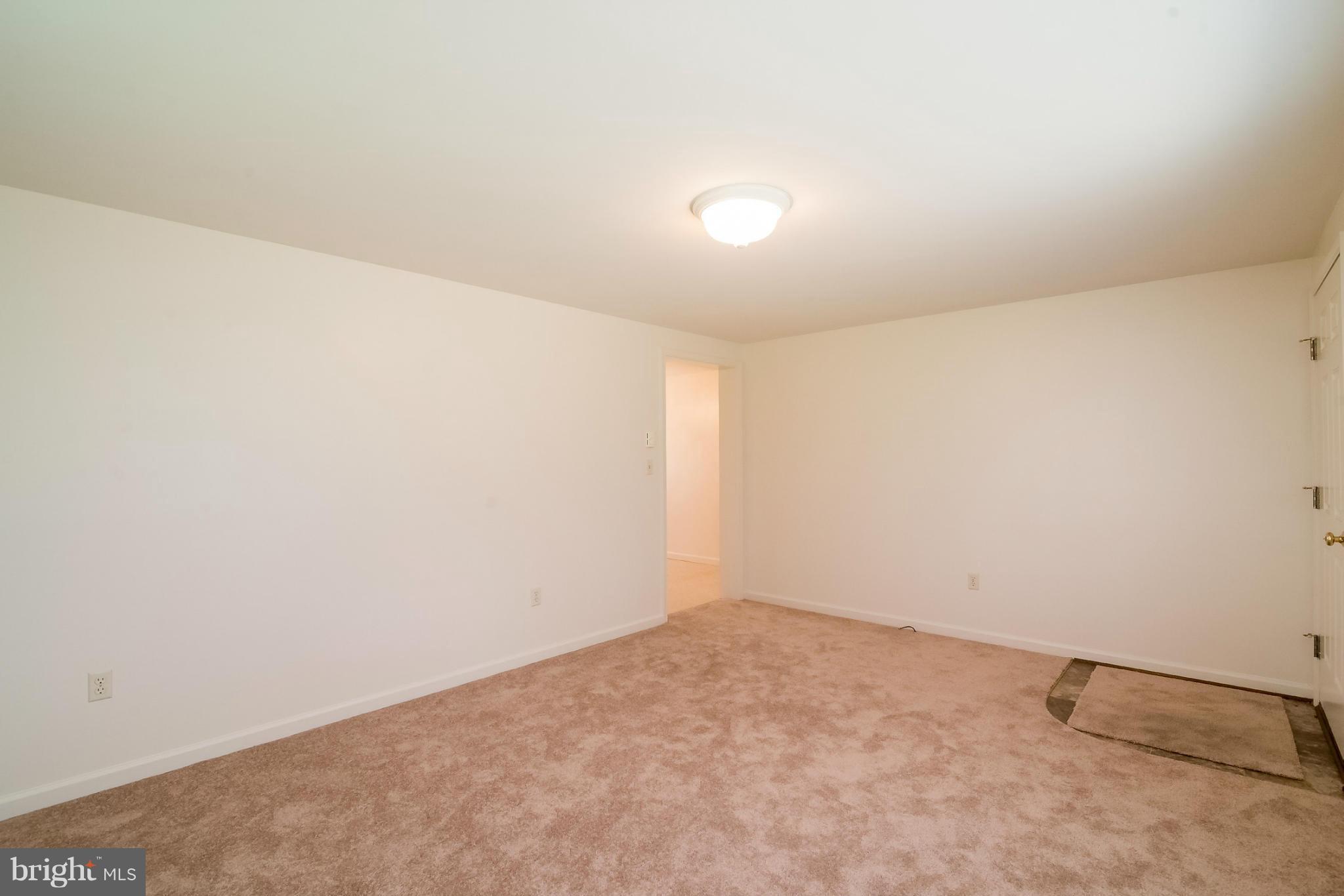 110 Creagerstown Road Woodsboro, MD 21798 - Photo 12 of 30 Family Room