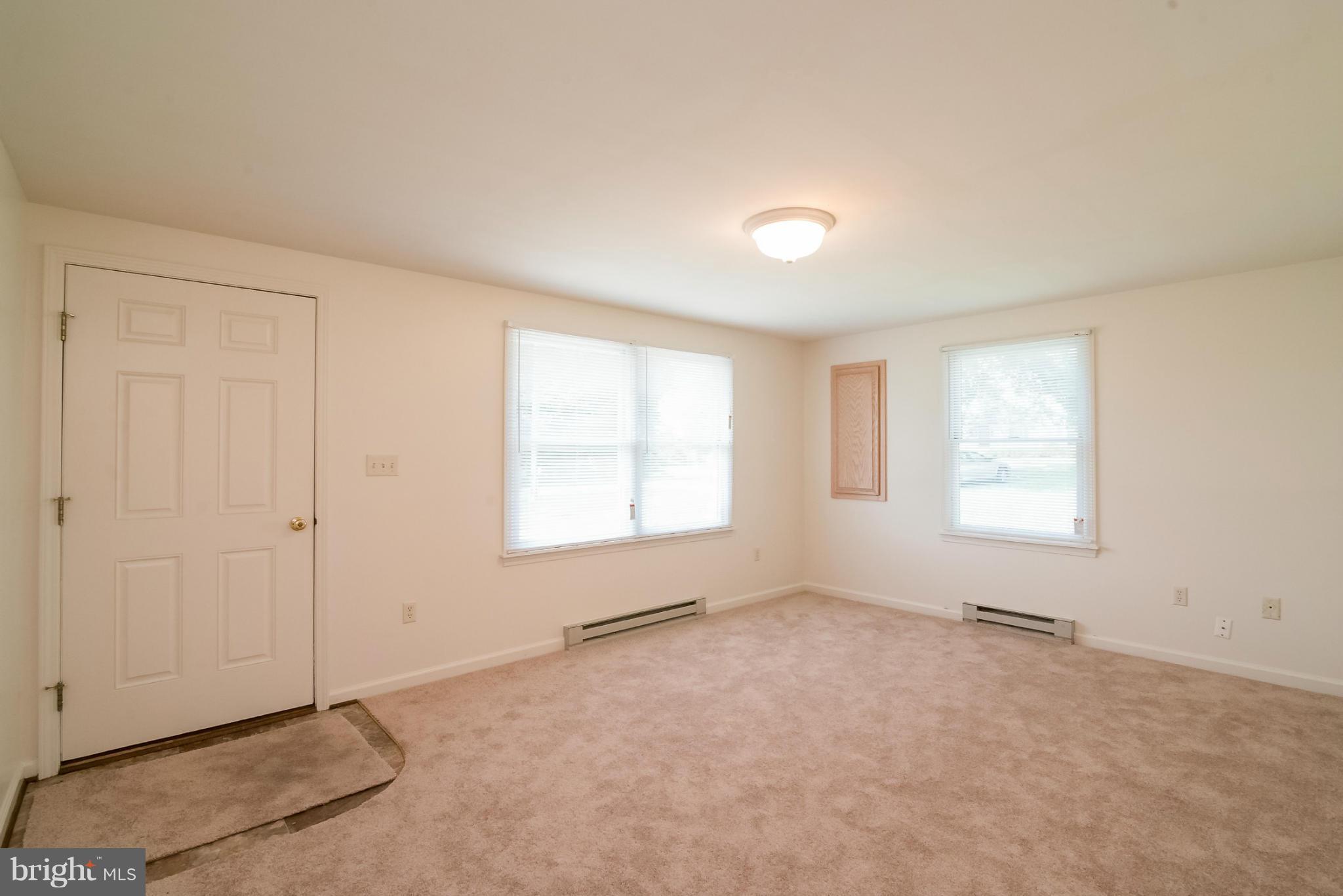 110 Creagerstown Road Woodsboro, MD 21798 - Photo 14 of 30 Family Room