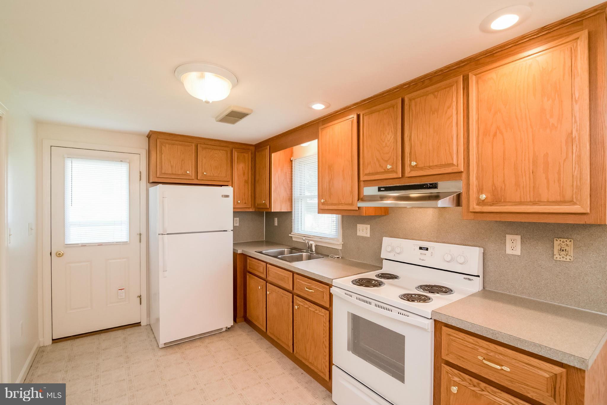 110 Creagerstown Road Woodsboro, MD 21798 - Photo 4 of 30 Kitchen