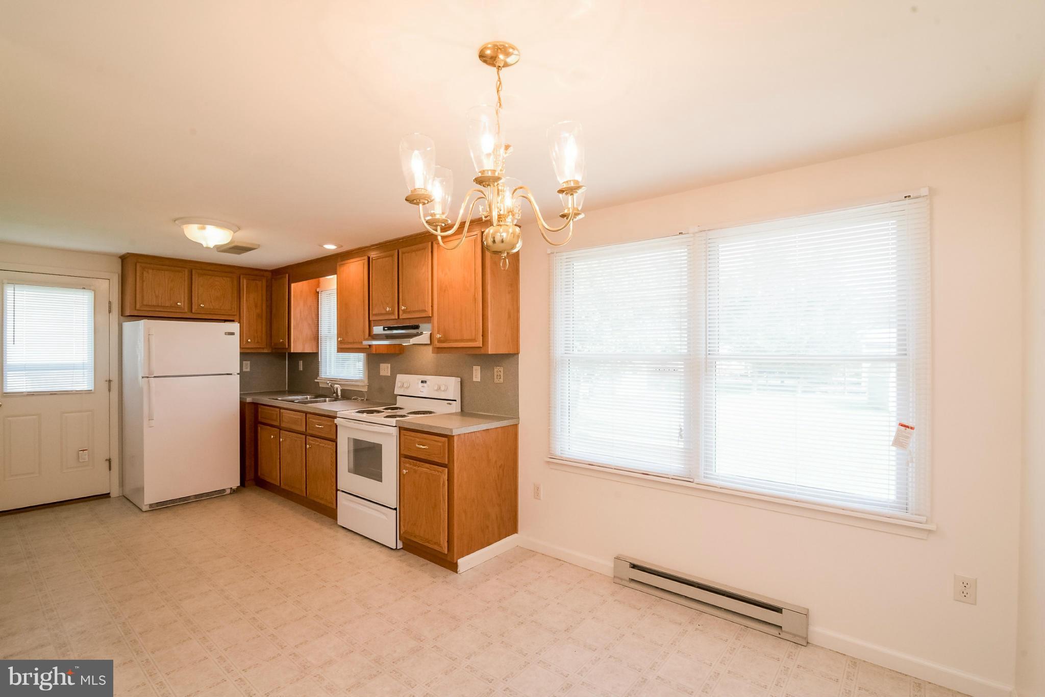 110 Creagerstown Road Woodsboro, MD 21798 - Photo 6 of 30 Kitchen