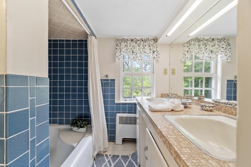 19 Maple Road Chelmsford, MA 01824 - Photo 33 of 37