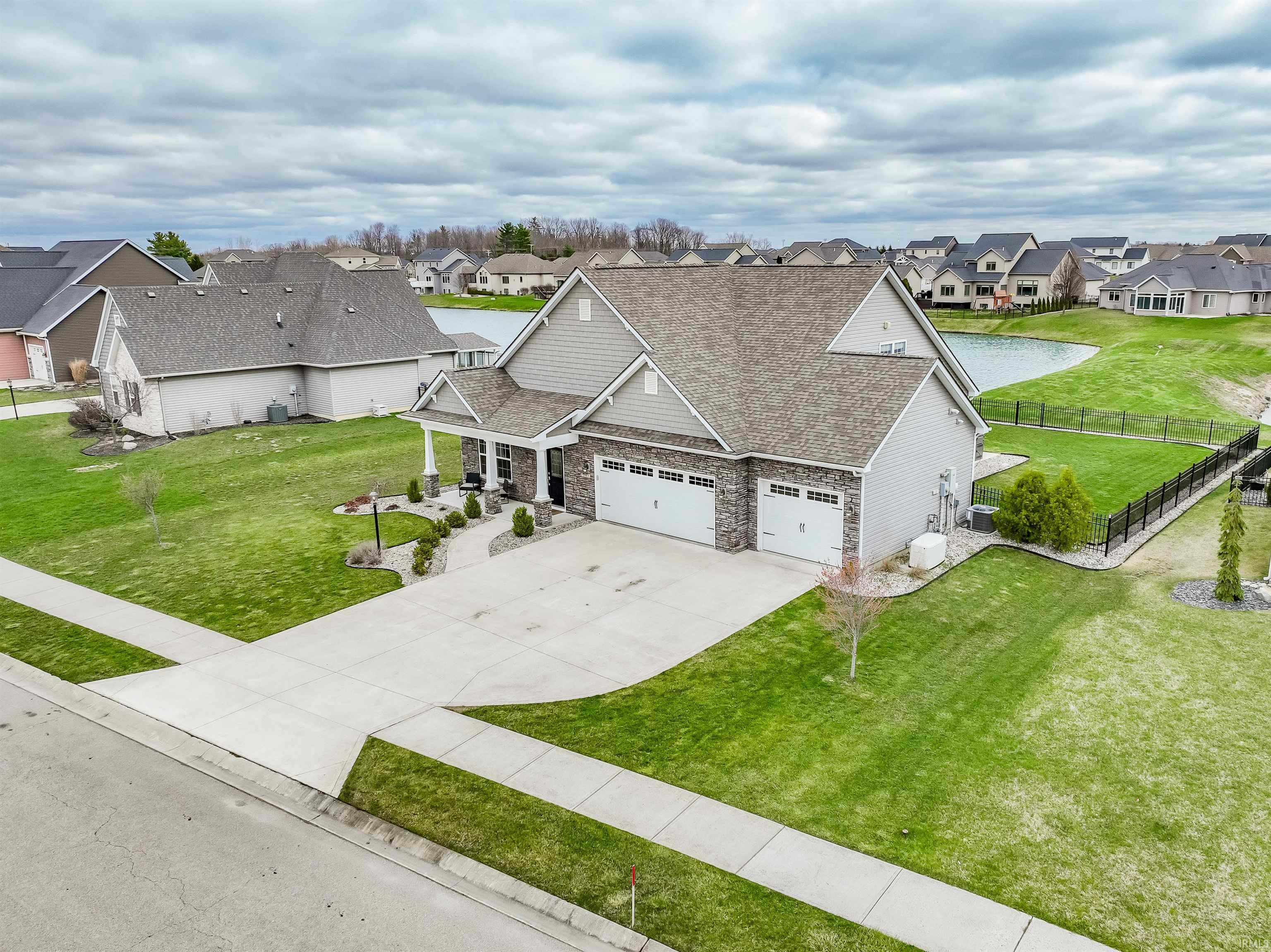 2983 Treviso Way Fort Wayne, IN 46814 - Photo 3 of 34