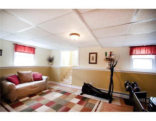 316 Gray Road North Yarmouth, ME 04097 - Photo 20 of 25 Den/Family/Great Room.