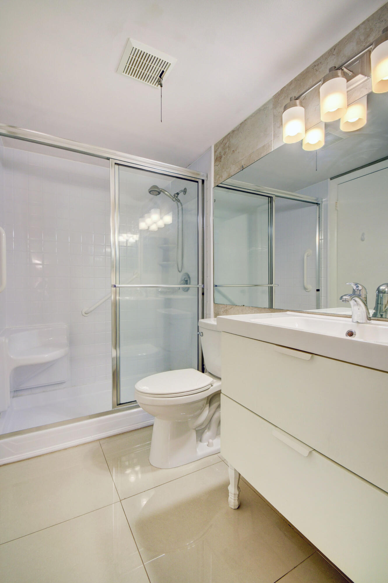 304 Pine Ridge Circle, Unit C2 Greenacres, FL 33463 - Photo 20 of 34 18_apartment (18)