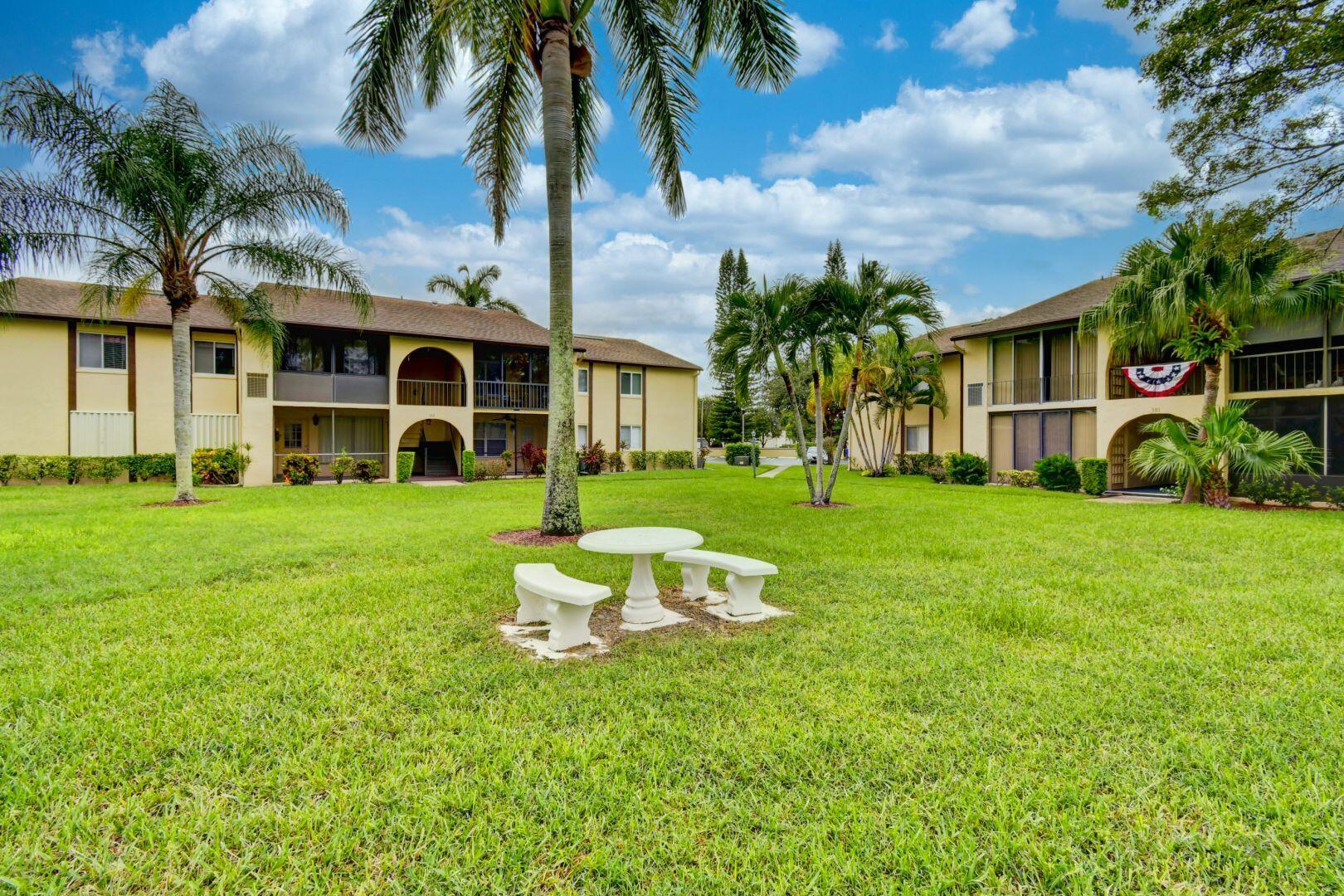 304 Pine Ridge Circle, Unit C2 Greenacres, FL 33463 - Photo 3 of 34 04_dsc_1248_49_50_51_52