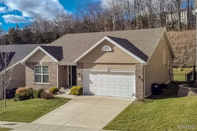 $399,900 | 17457 Wyman Ridge Drive, Eureka, MO 63025