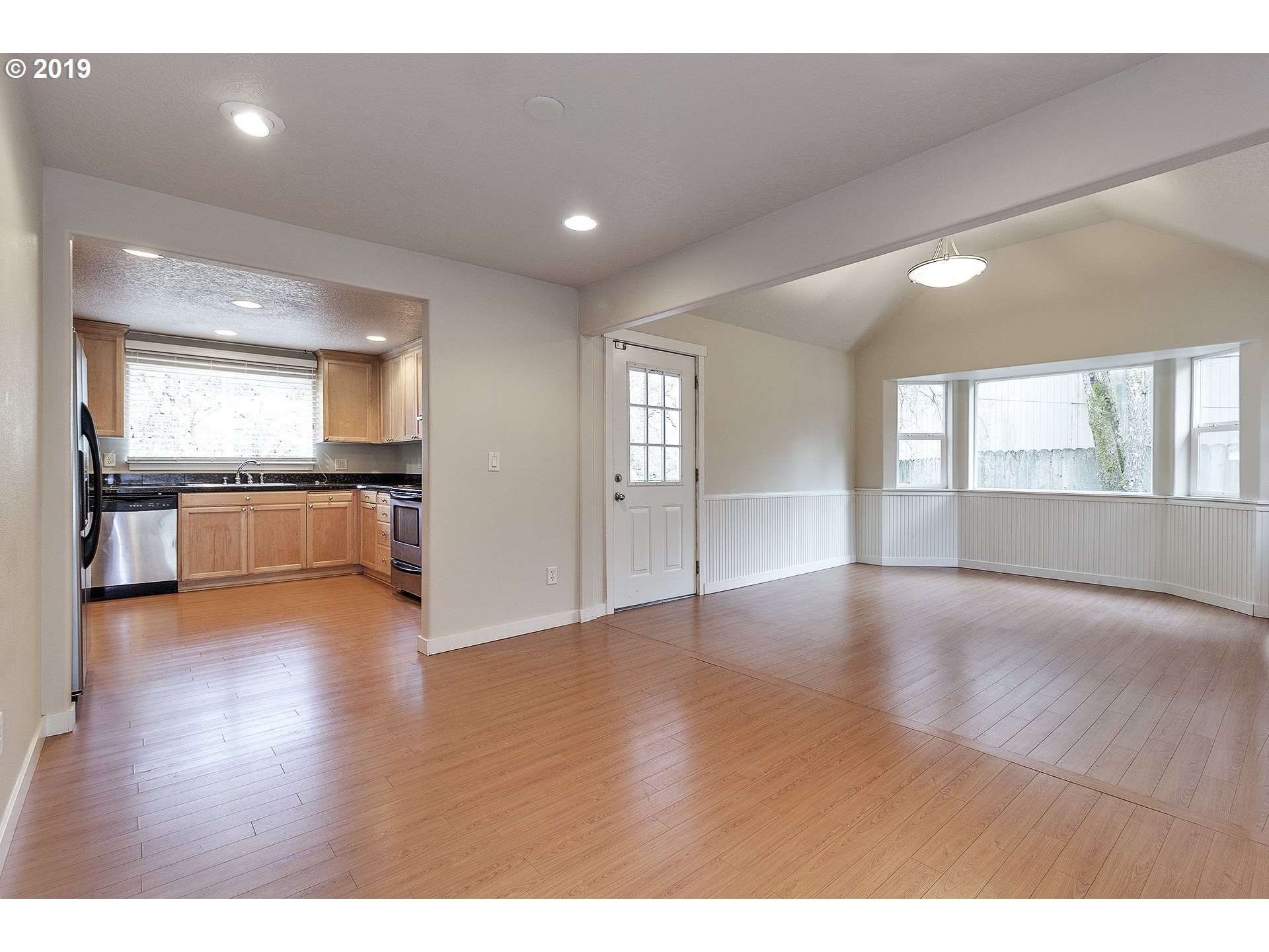 7695 Southwest Taylors Ferry Road Portland, OR 97223 - Photo 8 of 26 Kitchen/Family Room
