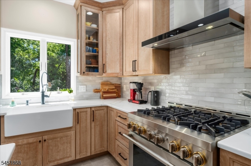 15 Austin Hill Road Clinton, NJ 08809 - Photo 8 of 39 Gallery Image 8